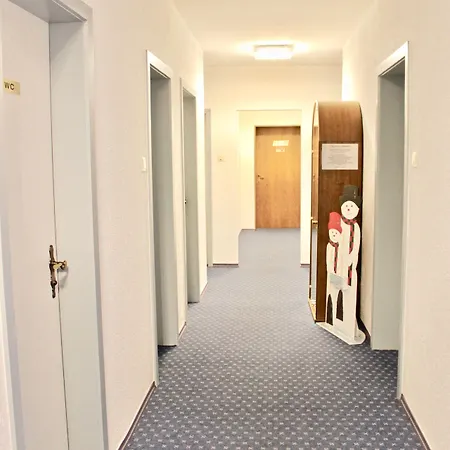 Zum Schwarzen Baeren 3*