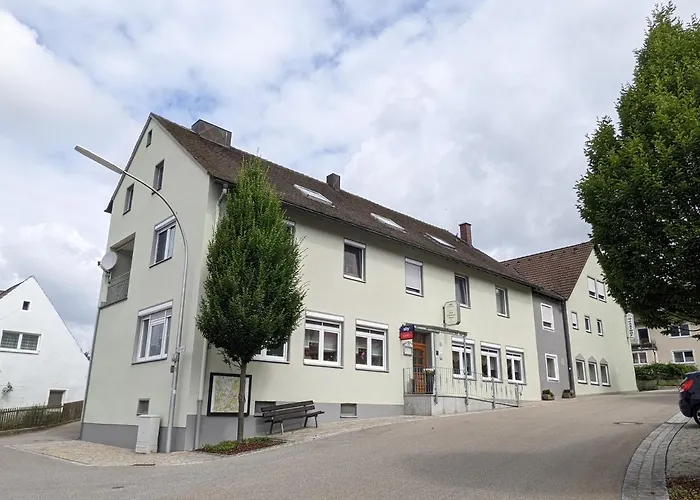 Zum Schwarzen Baeren Hotell
