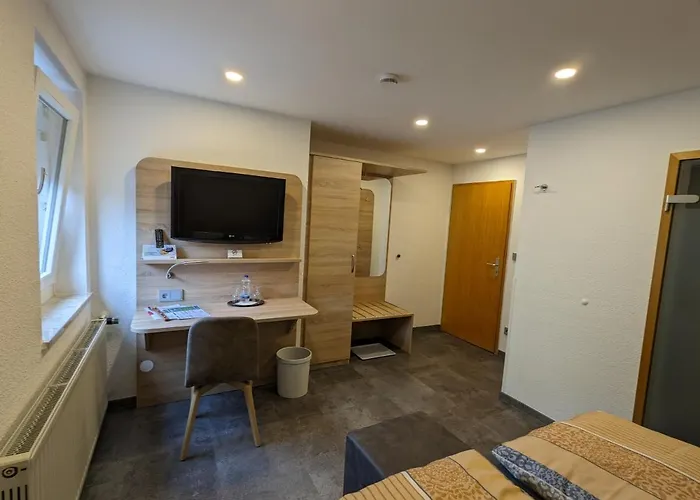 Zum Schwarzen Baeren Hotell