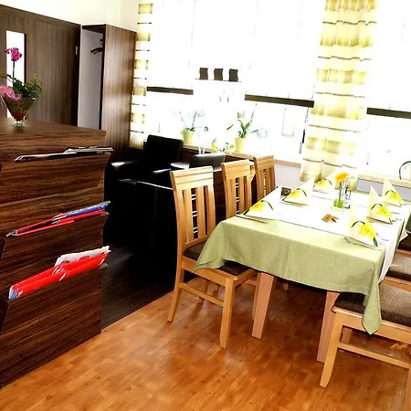 Hotell Zum Schwarzen Baeren 3*