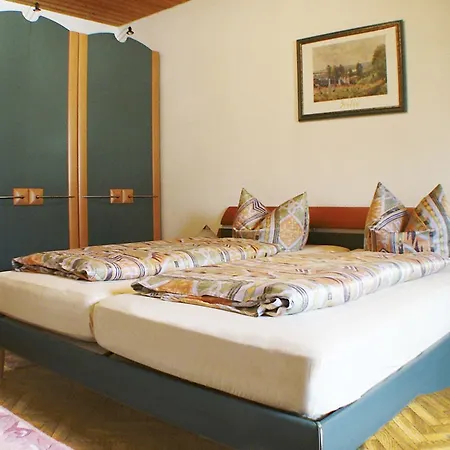 Hotel Zum Schwarzen Baeren 3*