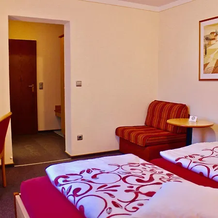Zum Schwarzen Baeren Hotel