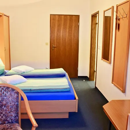 Zum Schwarzen Baeren Hotell