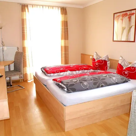 Zum Schwarzen Baeren Hotel 3*