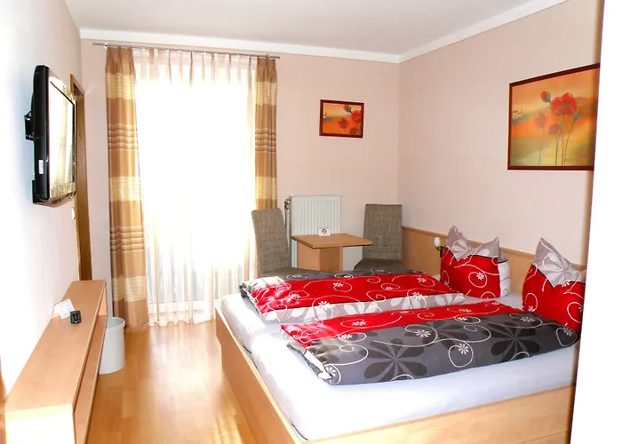 Hotel Zum Schwarzen Baeren 3*