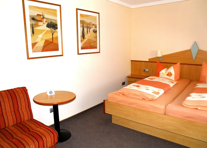 Hotel Zum Schwarzen Baeren 3*